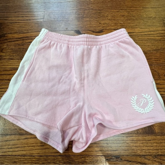 NWT PINK Victoria’s Secret Ivy Fleece Relaxed Shorts Pink and White Size M - Picture 1 of 5